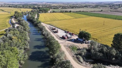 Edirne'de üreticilerin çeltik kurutma mesaisi başladı
