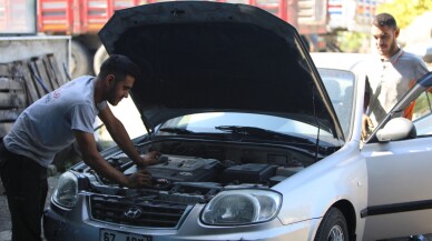 Hayatları boyunca ayrılmayan ikizler oto tamir dükkanı açtı