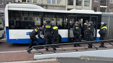 Hollanda polisi, Filistin destekçisi göstericileri gözaltına aldı