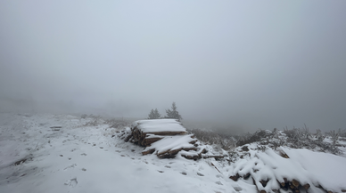 Kartalkaya'da kar kalınlığı 15 santimetreye ulaştı