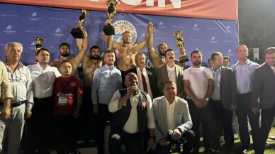 Kaş Belediyesi 3. Yağlı Güreşleri başpehlivanlığını İsmail Balaban kazandı