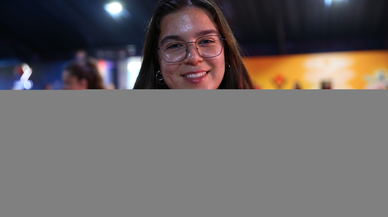 Lise öğrencisi tarımsal atık ve deniz yosunu kullanarak ambalaj üretti