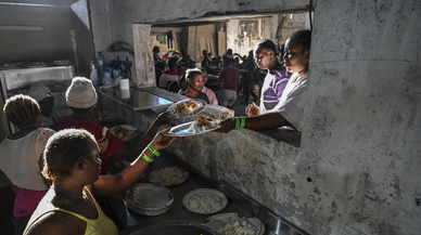 Lübnan'da İsrail saldırganlığının mağduru Afrikalı kadınlar yardım eli bekliyor