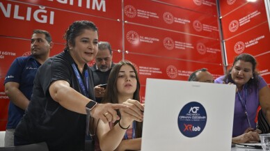 Öğrenciler dersleri XR teknolojisiyle üç boyutlu öğrenecek