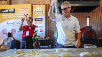 Pizza şefleri İzmir'deki şampiyonada yarıştı