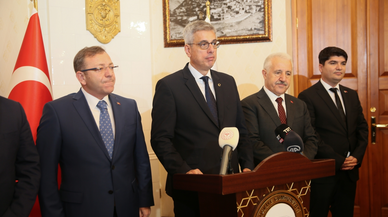 Sağlık Bakanı Memişoğlu, Kars'ta e-Nabız hakkında konuştu