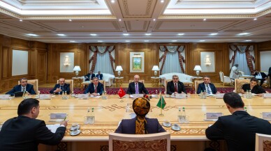 TBMM Başkanı Kurtulmuş, Türkmenistan Meclis Başkanı Gulmanova ile görüştü