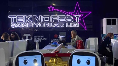Üniversite öğrencilerinin geliştirdiği "sosyal robot" TEKNOFEST'te sergileniyor