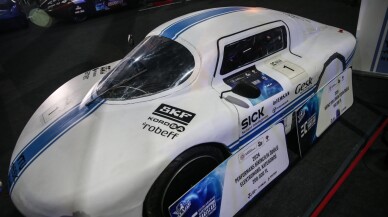 Üniversite öğrencilerinin yaptığı elektrikli araç tam şarjla 100 kilometre gidebiliyor