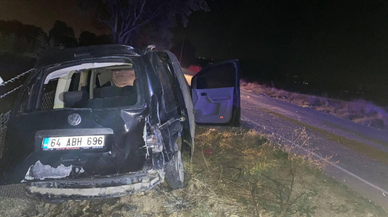 Uşak'ta hafif ticari araç beton çit direğe çarptı: 1 ölü, 1 yaralı