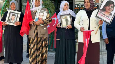 Vanlı aileler DEM Parti binası önündeki evlat nöbetini sürdürdü