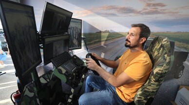 Yapay zeka destekli golf aracı TEKNOFEST Adana'da boy gösteriyor