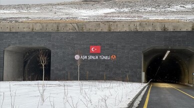 Ardahan'da gümrük kapısına ulaşım Aşık Şenlik Tüneli ile daha konforlu