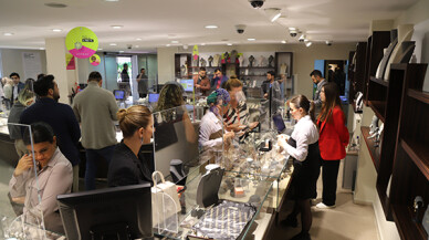 Atasay Altın ve Pırlanta Çadırı ilk günden ziyaretçi akınına uğradı