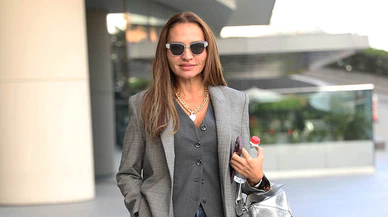 Ebru Akel dostlarıyla buluştu