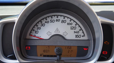 Araç sahipleri dikkat! Durduk yere fren lambası yanarsa..