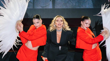 Hadise Bursa'da Kadınlara Seslendi
