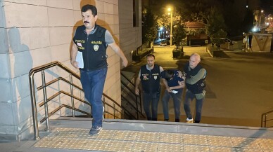 Kar vaadiyle müşterilerini dolandırdığı iddia edilen kuyumcu yakalandı