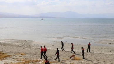 Van'da kaybolan üniversite öğrencisini arama çalışmaları 16'ncı gününde