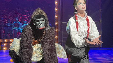 Trabzon Devlet Tiyatrosu perdelerini açtı