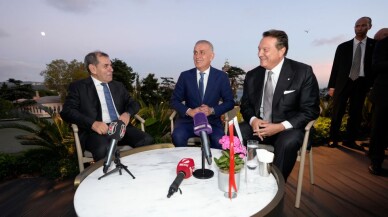 Hacıosmanoğlu, Özbek ve Arat açılışta bir araya geldi