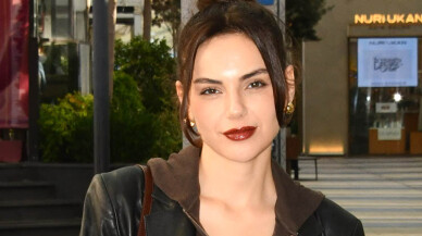 Yağmur Tanrısevsin şıklığıyla dikkat çekti