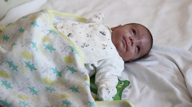 620 gram doğan prematüre bebek sağlıkla taburcu edildi