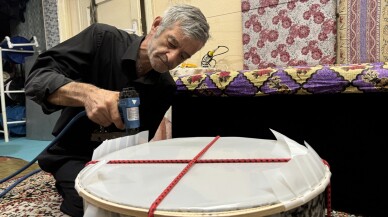 Belediyenin Zurnacı İsmaili emekli olunca davul üretimine el attı