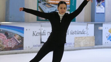 Eğlence amaçlı başladığı buz pateninde zirveye çıkmayı hedefliyor