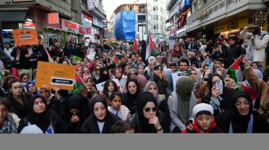 İstanbul'da Filistin İnisiyatifi'nden İsrail'i protesto yürüyüşü