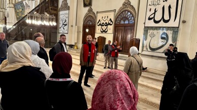 Kosovalı öğrenciler Bursa'da vakıf eserlerini gezdi