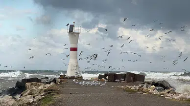 Olumsuz hava şartları nedeniyle balıkçılar denize açılamadı