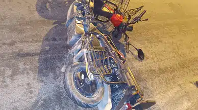 Otomobille çarpışan motosikletin sürücüsü öldü