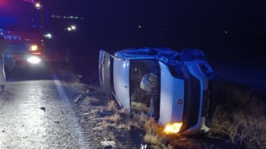 Otomobille hafif ticari aracın çarpışması sonucu 7 kişi yaralandı