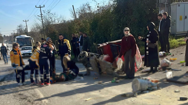 Sakarya'da kamyonetle çarpışan elektrikli motosikletin sürücüsü öldü, oğlu yaralandı