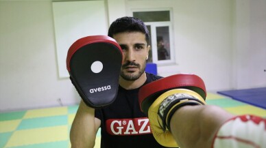 Şampiyon boksör, antrenör olarak geleceğin şampiyonlarını  yetiştiriyor