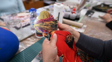 Seddülbahir Kalesi'nin girişinde kadınların el işi ürünleri satışa sunuldu