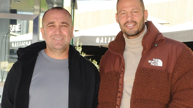 Atakan Arslan şık tarzıyla dikkat çekti