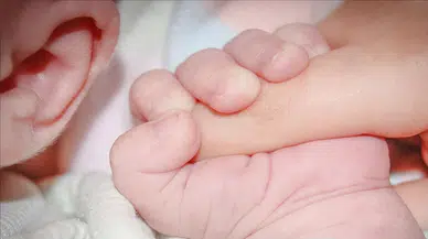 3 yaşındaki çocuk öldü, annesi tutuklandı