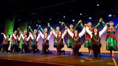 Bizim Renklerimiz dans gösterisi AKM'de