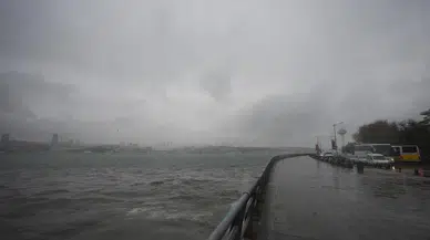 İstanbul'da deniz ulaşımına hava muhalefeti engeli