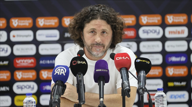 Alanyaspor'da Fatih Tekke görevden ayrıldı