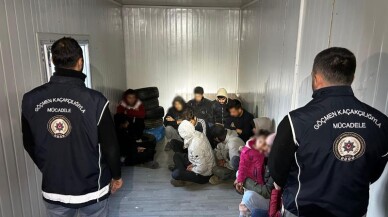 Kalkan-32 operasyonlarında 55 göçmen kaçakçısı ve 1626 düzensiz göçmen yakalandı