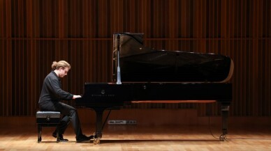 Parlayan Yıldızlar konserlerinin ilki ilgi gördü