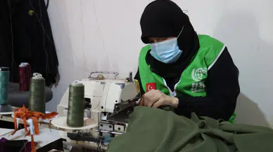 İHH, İdlib'deki yetim anneleri için dikiş atölyesi açtı