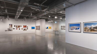 İzzet Keribar: Renklerin Yolculuğu sergisi