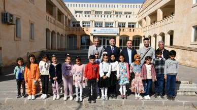 Köy okulu öğrencileri Hasankeyf Meslek Yüksekokulu'nda aşçılık deneyimi yaşadı