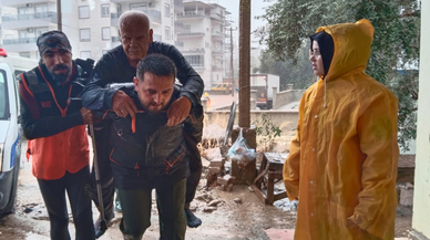 Antalya'daki sağanakta 403 kişi mahsur kaldı