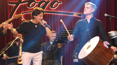 Murat Başaran yıllar sonra eline bağlama aldı