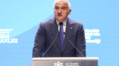 Bakan Ersoy'dan büyük başarı! 8 bin eseri ülkemize geri getirdi